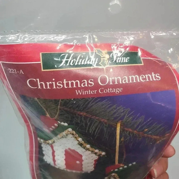 4 Holiday Time WINTER COTTAGE Sequined Gingerbread Christmas Ornament Kits - Picture 4 of 10